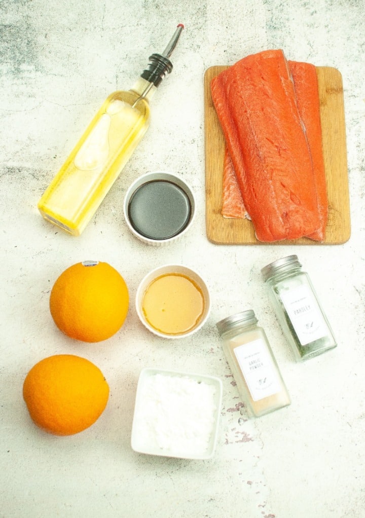 Ingredients to make salmon fillet in an air fryer.