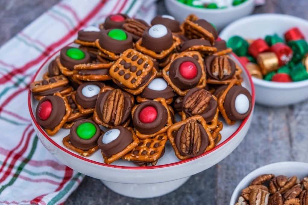 No bake pretzel candy bites on a white display plate. 