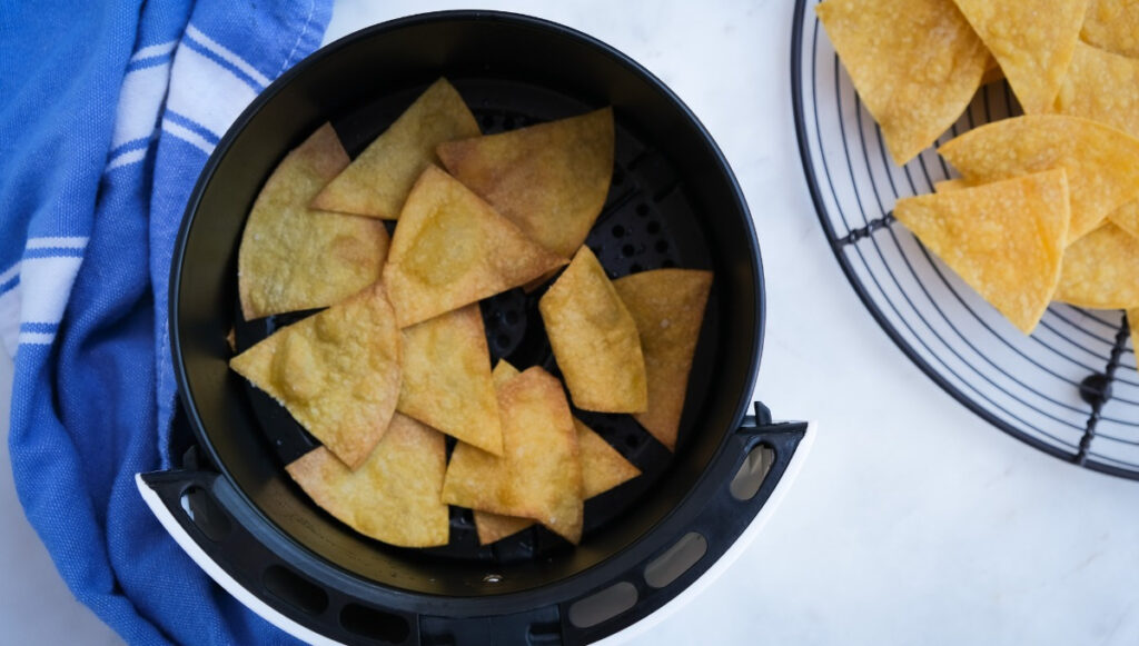 Air fried healthy tortilla chips.