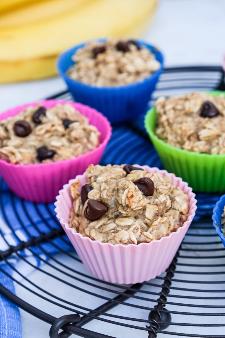 Healthy Tender Baked Oatmeal Cups Recipe with Banana