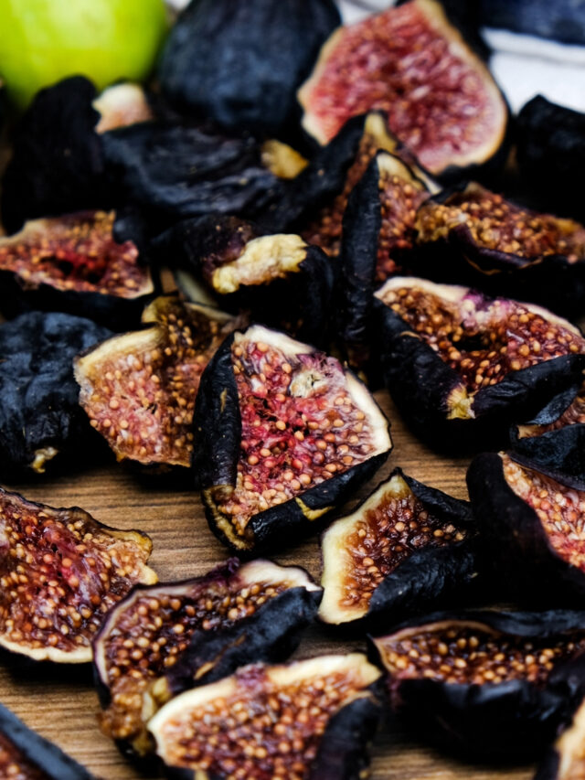 Drying Figs (Easy Dehydrator Recipe) Story