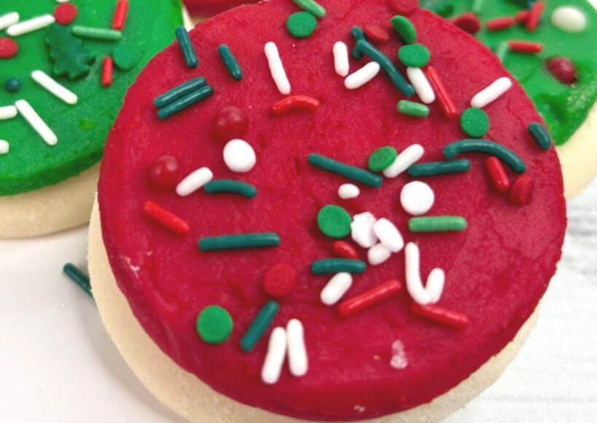 Cookies on a plate.