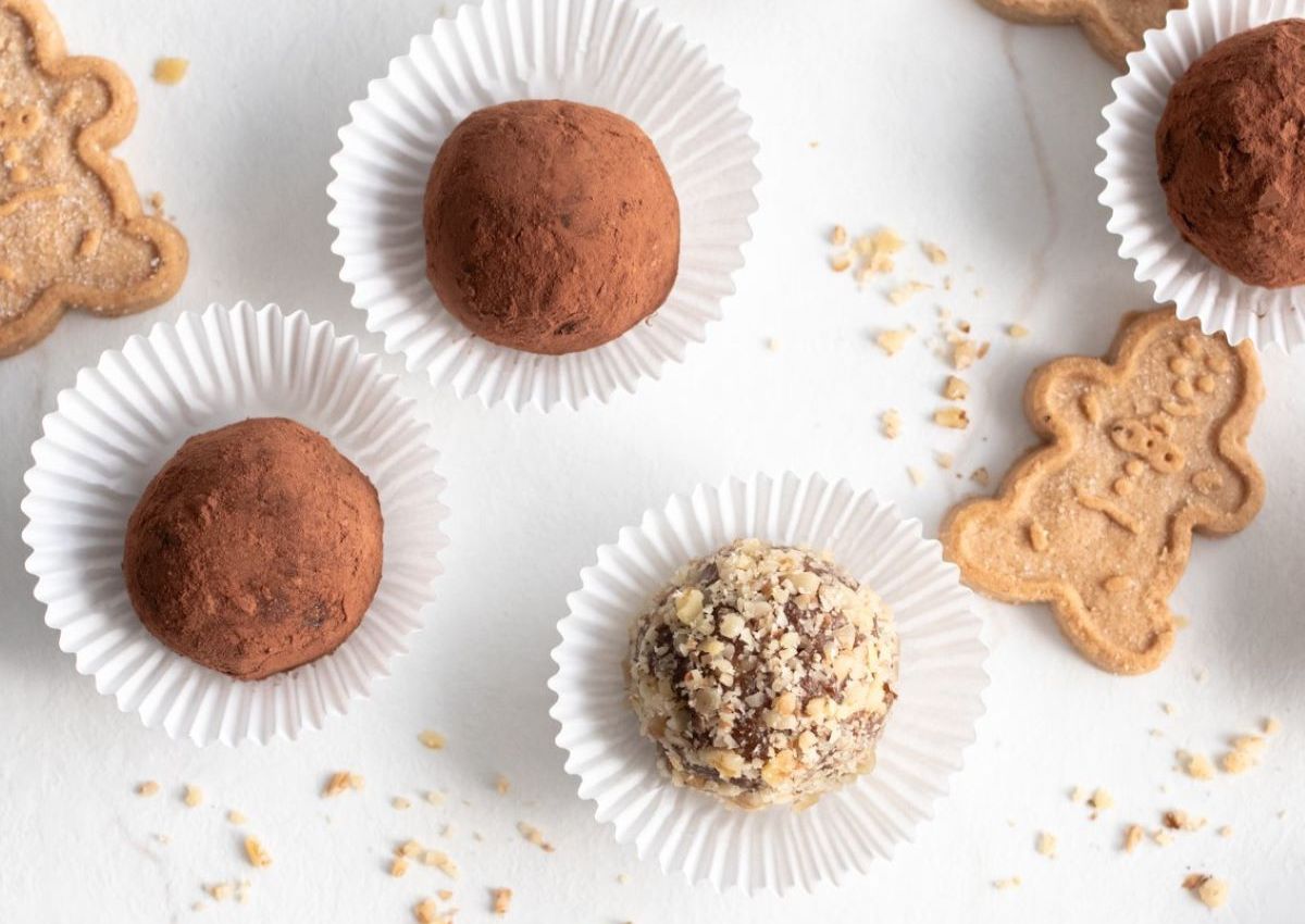 Date and Walnut Gingerbread Truffles
