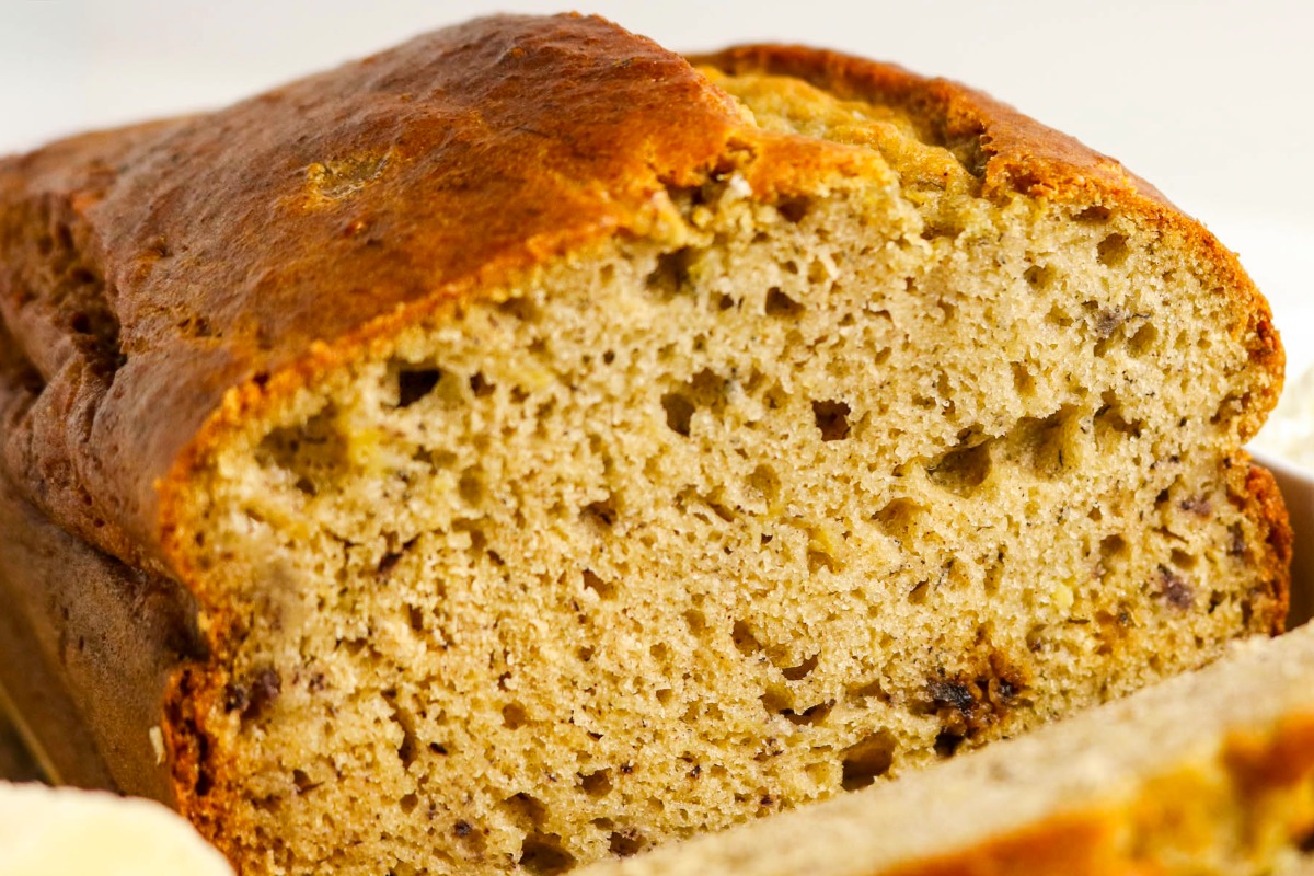 Close view of sliced banana bread.
